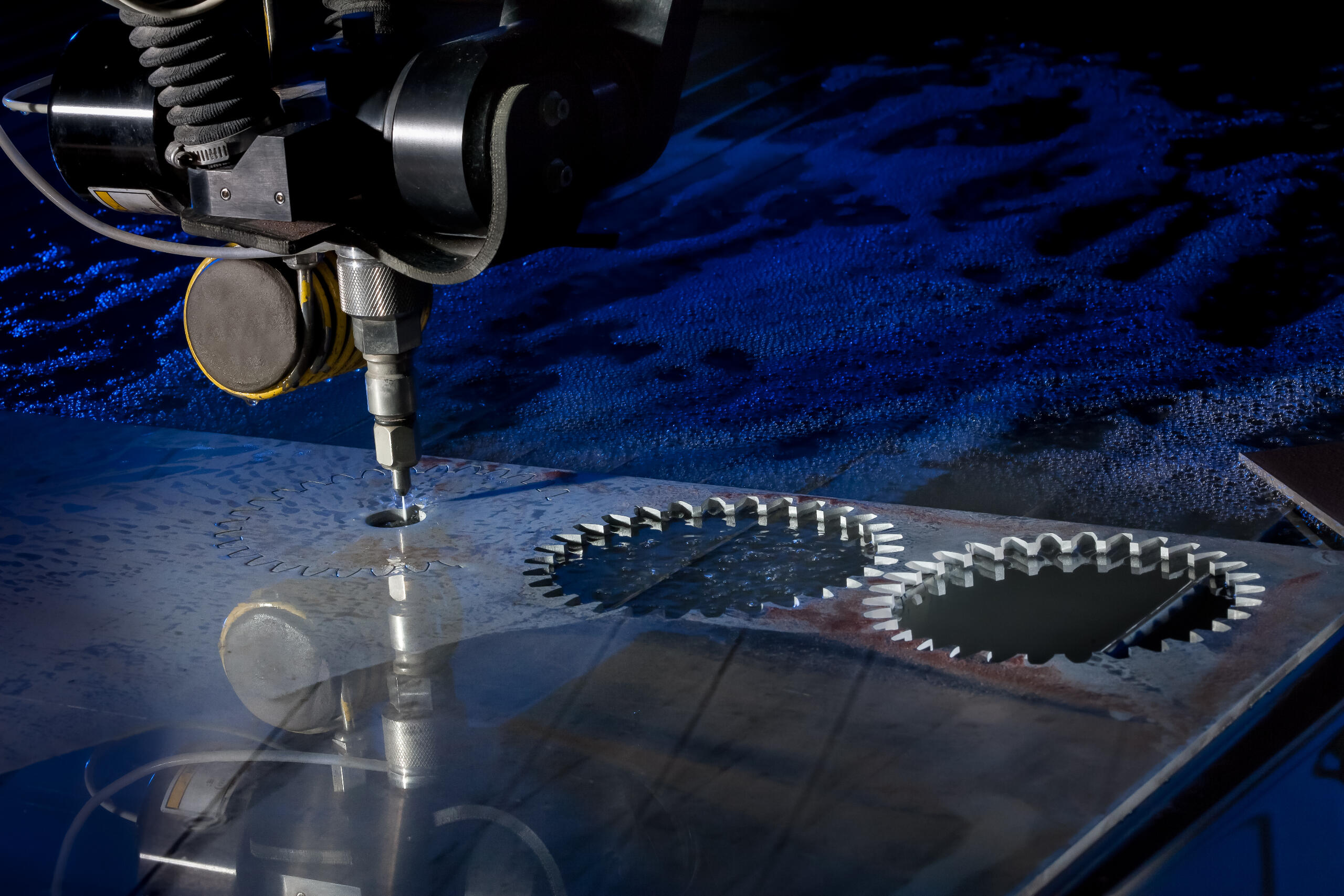 Water jet cutting machine using the force of water and abrasive sand to cut a clean and precise design through flat steel in Johannesburg South. This OMAX water jet cutting machine leaves no heat-affected zones, it doesn't damage materials.